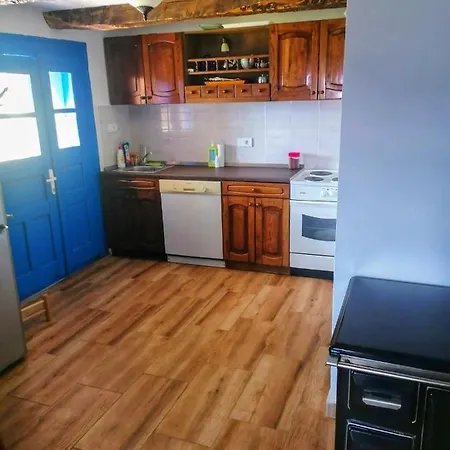 Vikendica Domacinstvo Pajovic *