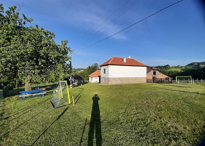 Domacinstvo Pajovic Case de vacanță Gornji Milanovac